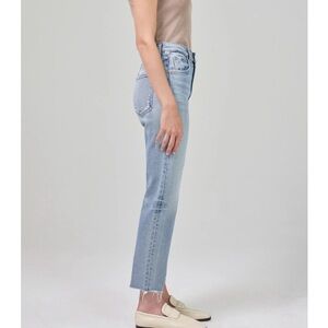 COH DAPHNE CROP HIGH RISE